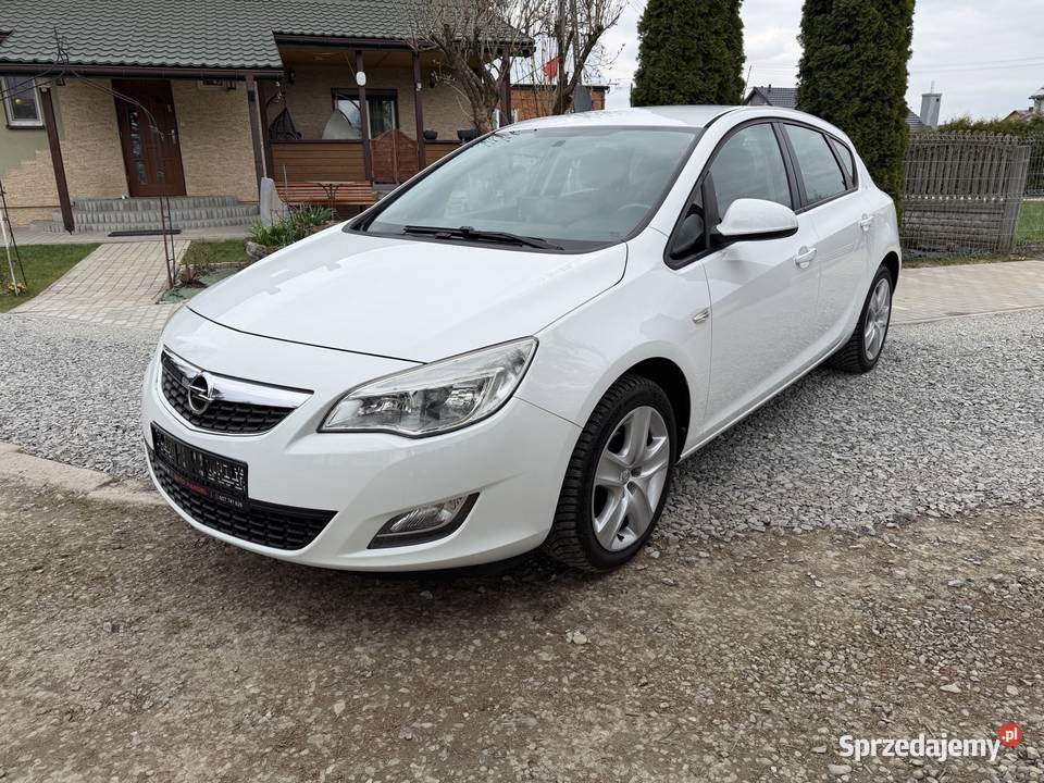 Opel Astra J 14T 140 2012 r 158kkm Stan Klima wspomaganie kierownicy sprzedam