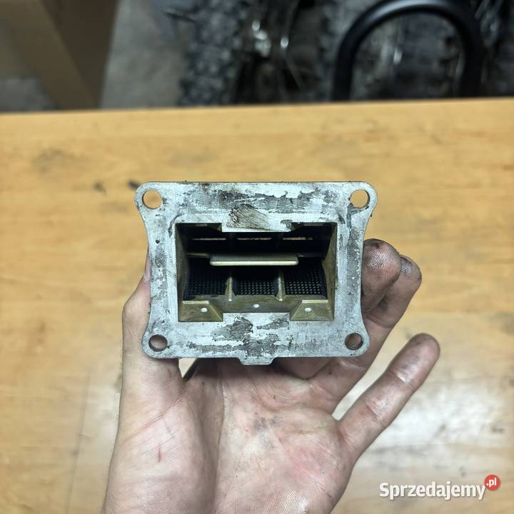 Zawór membranowy karbonowe listki Honda CR 125 Bielawa sprzedam