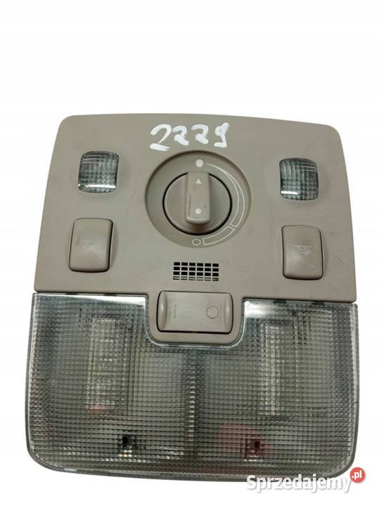 LAMPKA PODSUFITKI SZYBERDACH 8L0947111F Audi A3