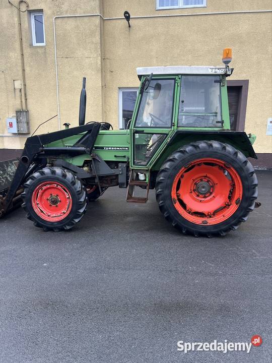 Ciągnik FENDT Farmer 308 LS Skrzynia biegów Manualna Głuchów sprzedam