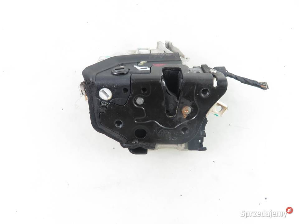 ZAMEK LEWY TYLNY AUDI Q5 8K0839015C
