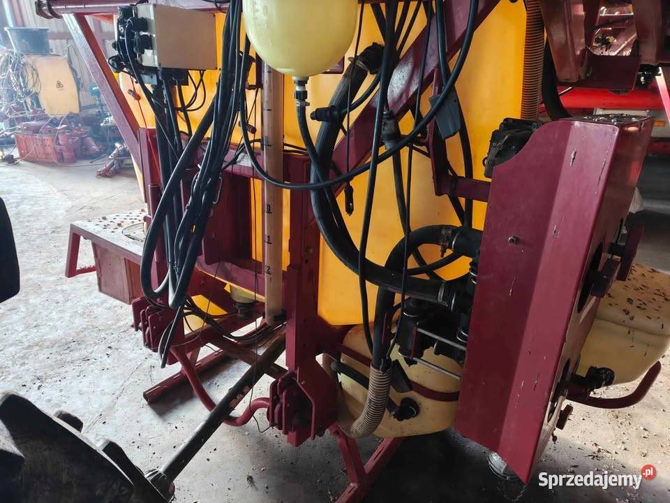Opryskiwacz zawieszany Hardi mega 2421m 1200l Płońsk