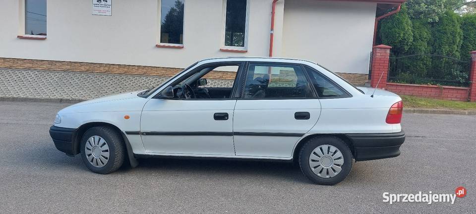 Opel Astra F 1995 14 benzyna 60 2200 do Jarosław