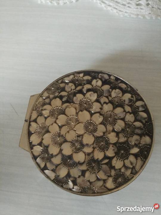 Okrągłe puzederko na biżuterięmetalowe Ropa