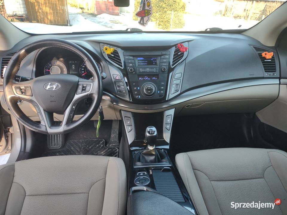 Hyundai i40 salon polska światła LED Świerczyna