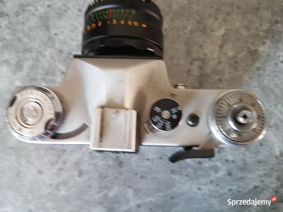 APARAT ZENIT E FUTERAL LAMPA BLYSKOWA KOMPLET