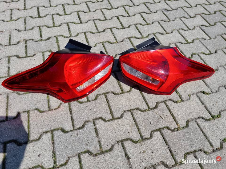 Ford Focus MK3 FL Lift HB Hathback Lampy Tył Lampy tylne