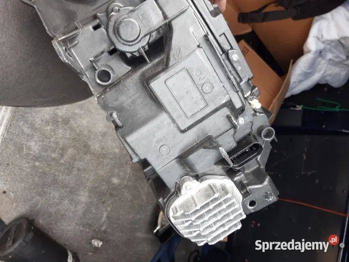 Lampa przednia lewa Volvo V90 II Full Led