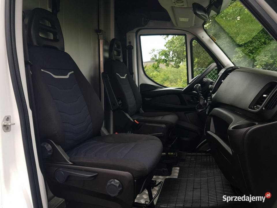 Iveco Daily KONTENER NISKOPODŁOGOWY 443x223x242 elektryczne lusterka śląskie Poręba