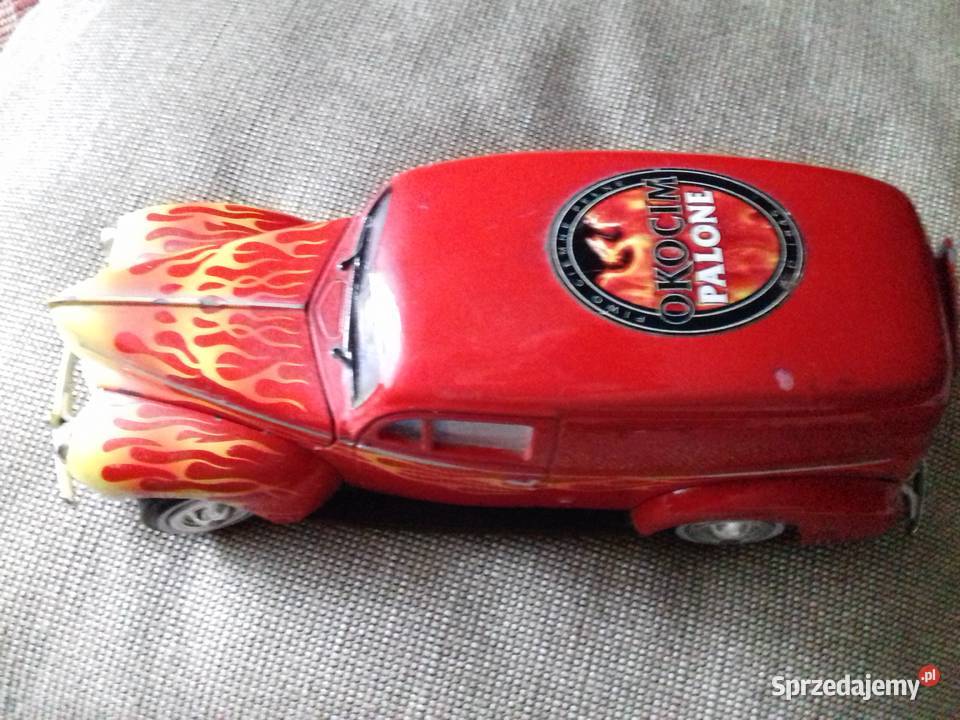 Sprzedam autko metalowe Ford Sedan Grajewo