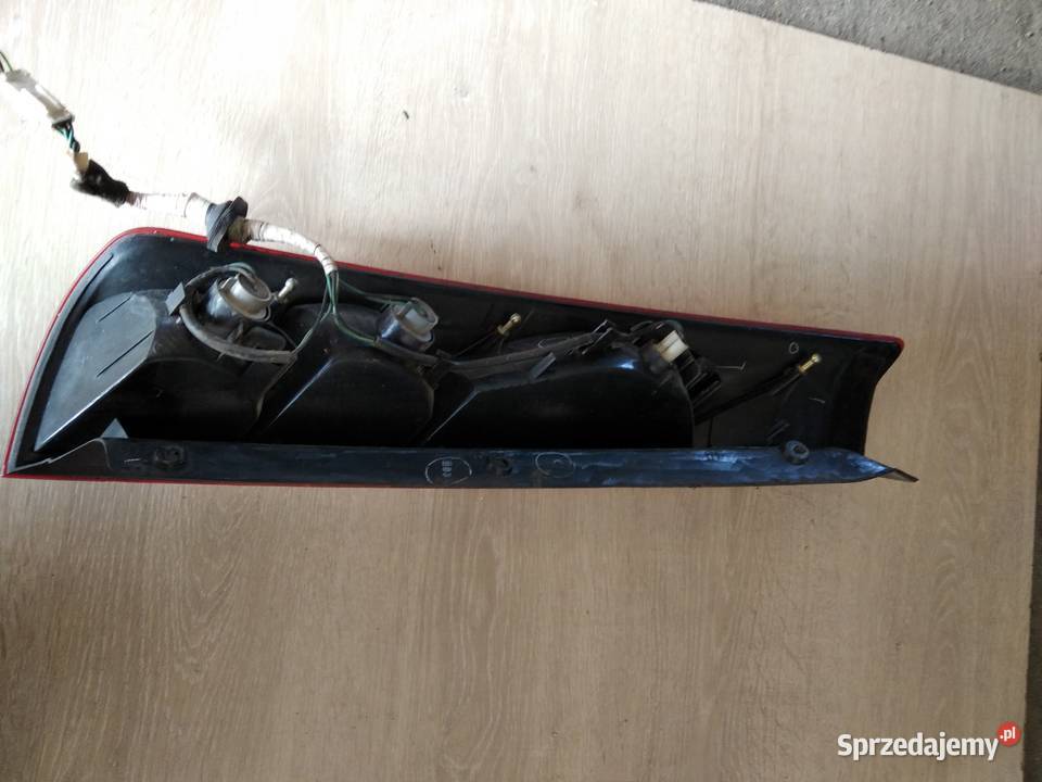Lampa tył prawa lewa Mitsubishi space runner ll Krośniewice sprzedam