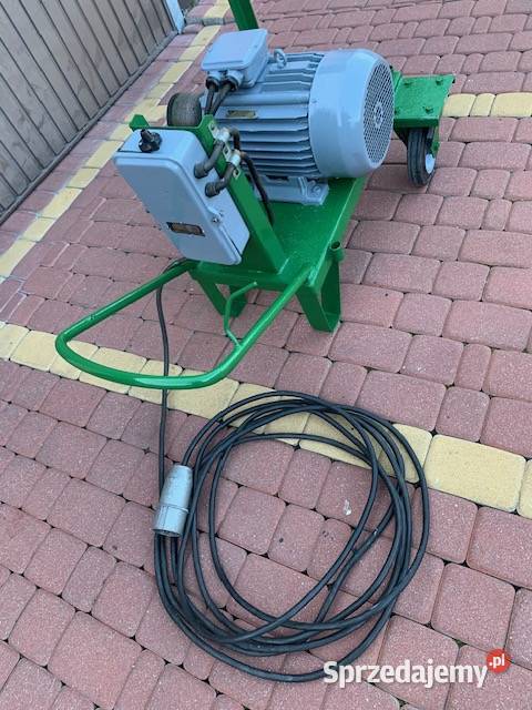 Silnik 75 kW na fabrycznym wózku z przewodem