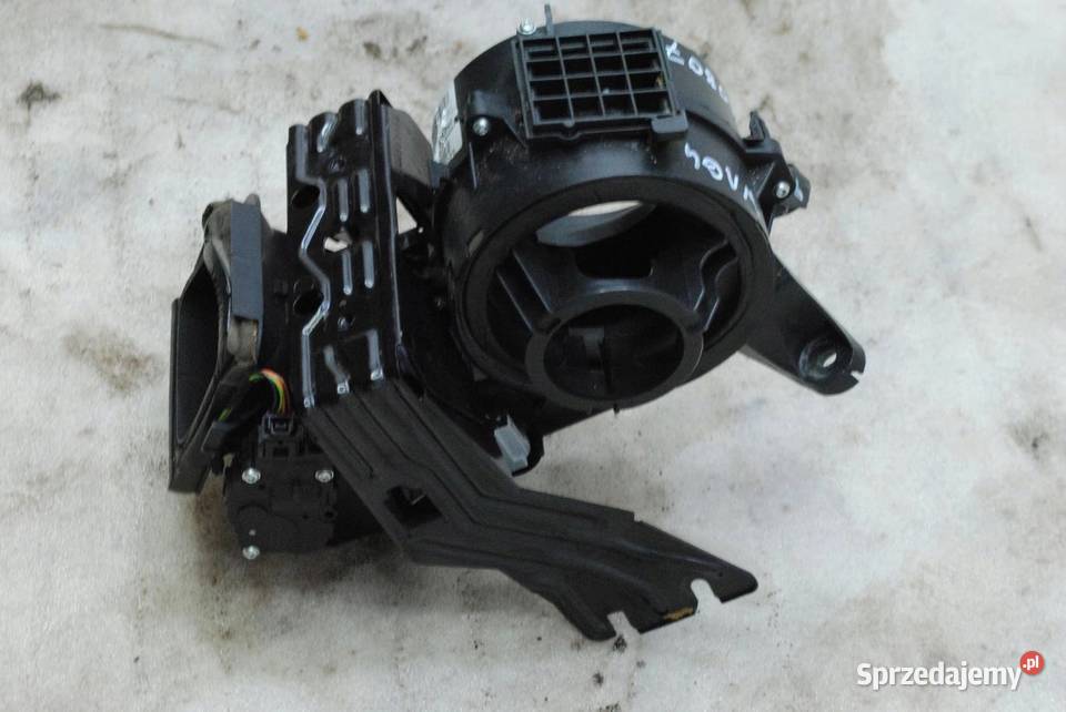 OBUDOWA NAGRZEWNICY MERCEDES ML W164 LIFT 30 sprzedam