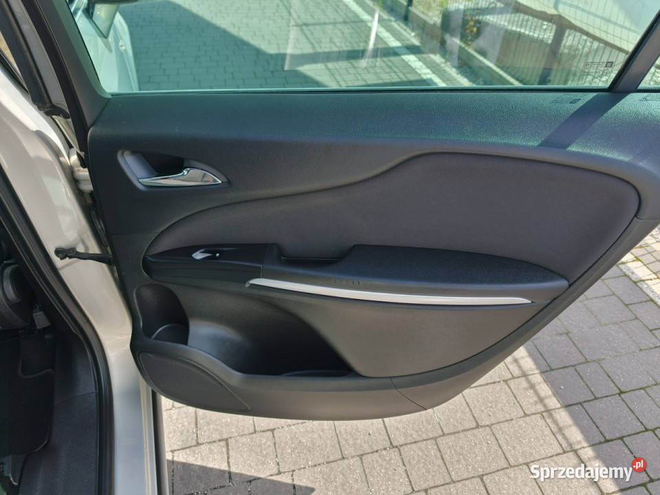 Opel Zafira C 2011 Rok produkcji 2013 mazowieckie Lipówki