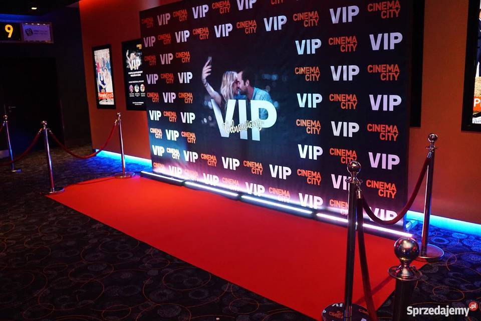 Słupki odgradzające sznurem szatnie wieszaki Wieliczka usługi