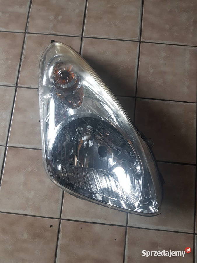 suzuki alto lampa reflektor osobowe Lampy przednie Jędrzejów sprzedam