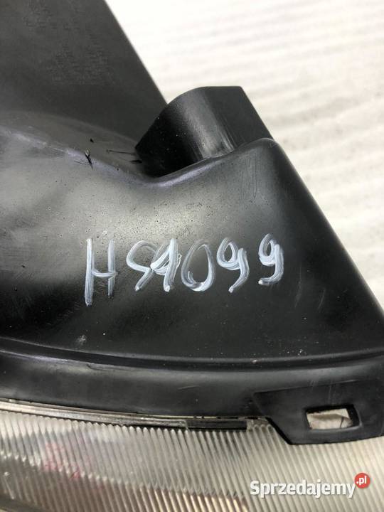 REFLEKTOR LAMPA PRAWY PRZÓD KIA RIO sprzedam