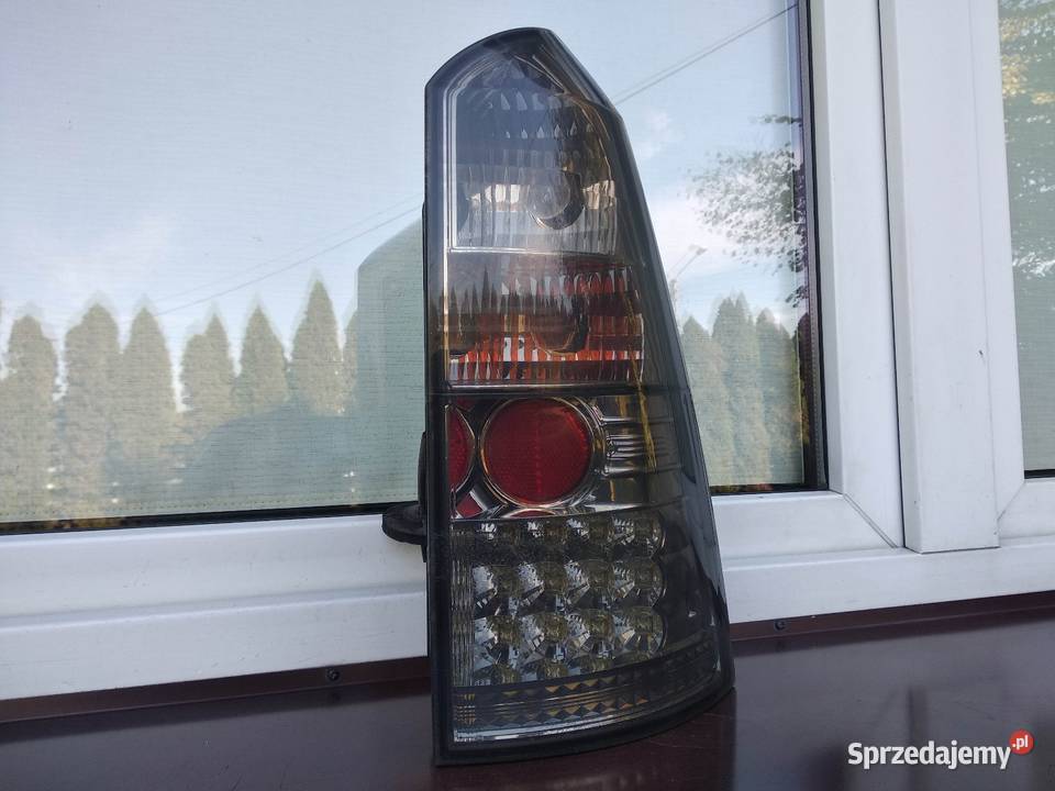 Ford Focus MK1 kombi lampy tył tylne komplet LED Sieradz