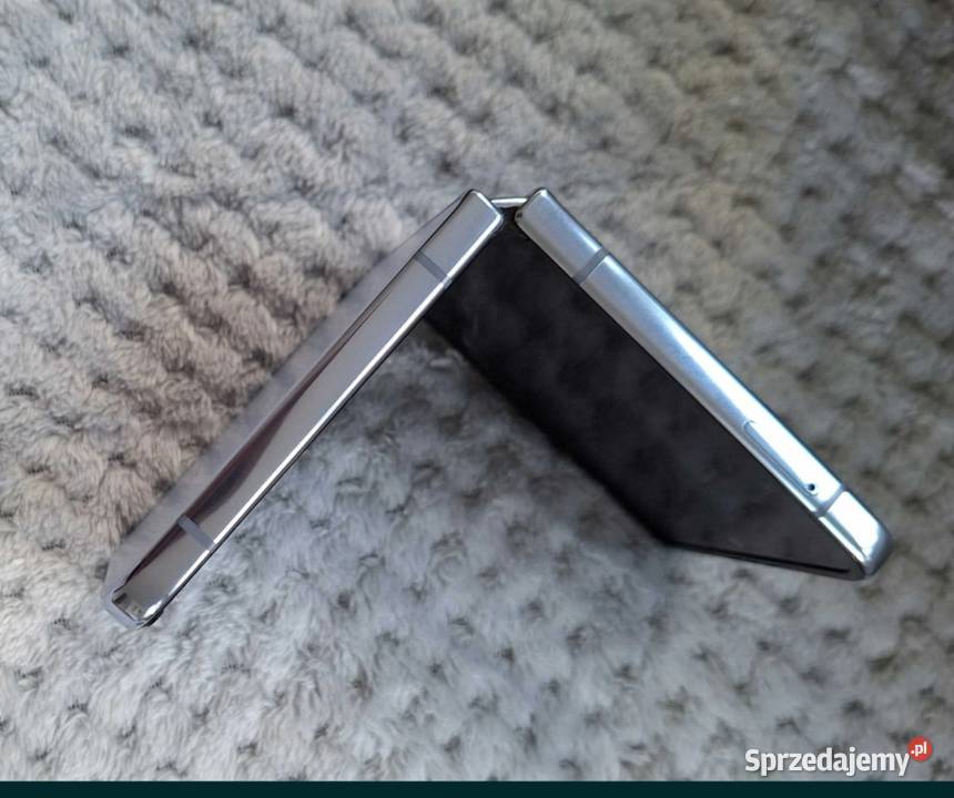 Samsung Galaxy Z Flip 4 5G 8128GB 120Hz 25W Torki