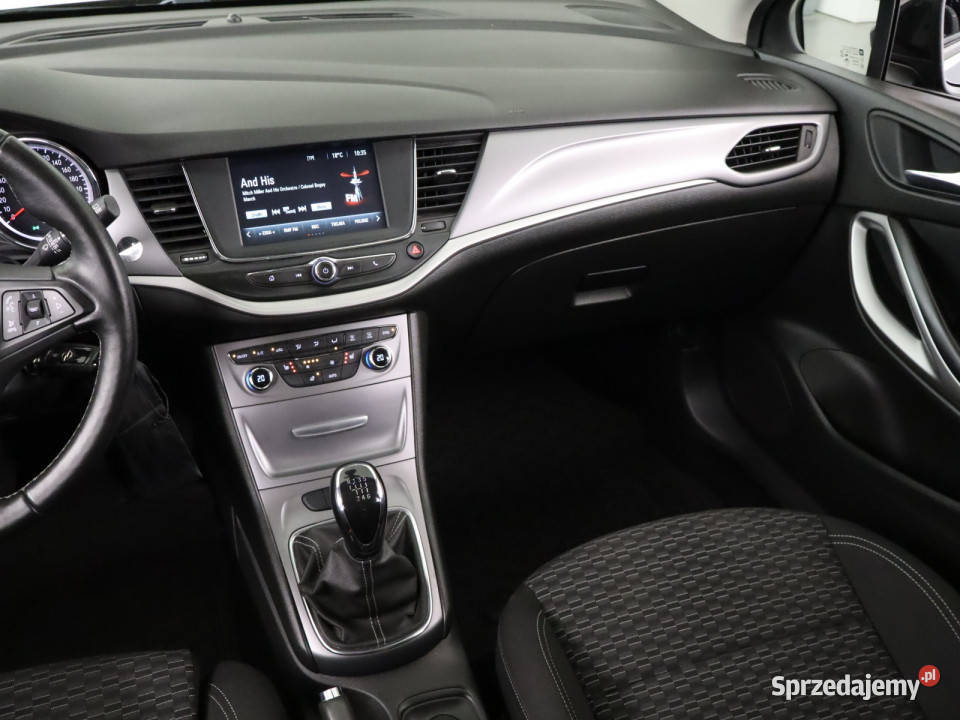 Opel Astra 16 CDTI 81KM Bielany Wrocławskie