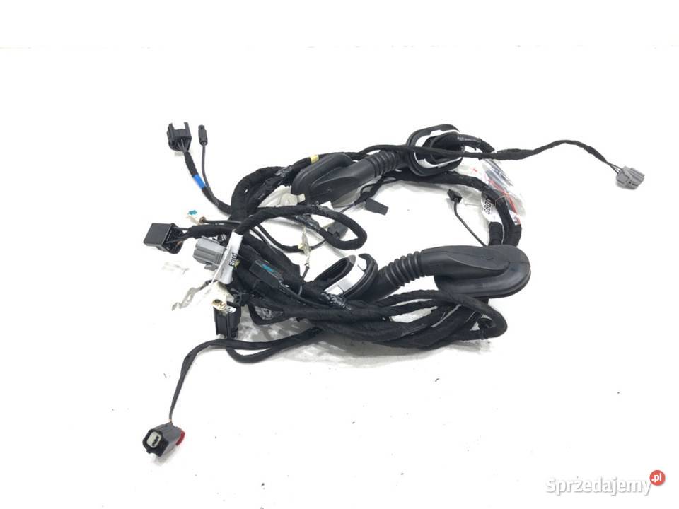 WIĄZKA KLAPY FORD FOCUS IV NX6T13412GBDD 15 120 osobowe