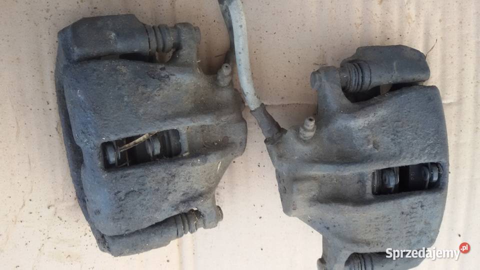 zaciski hamulcowe przednie audi 80b3 Elbląg