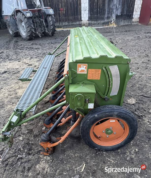 Siewnik zbozowy TALERZOWY AMAZONE D830 SUPER 3m Średnie Duże