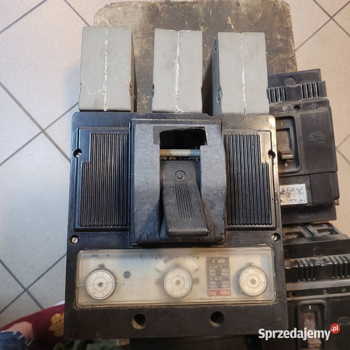 Wyłącznik ISOL z 630 500V220V agregatowy