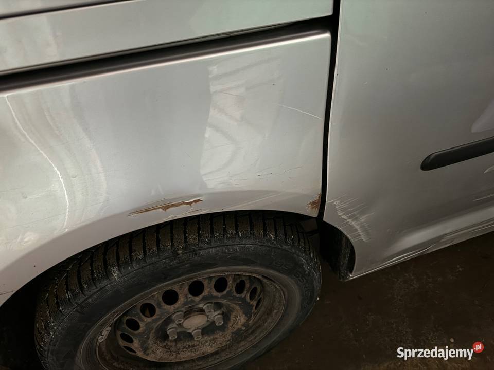 Syndyk sprzeda VW Caddy prod 2010 manualna Kielce