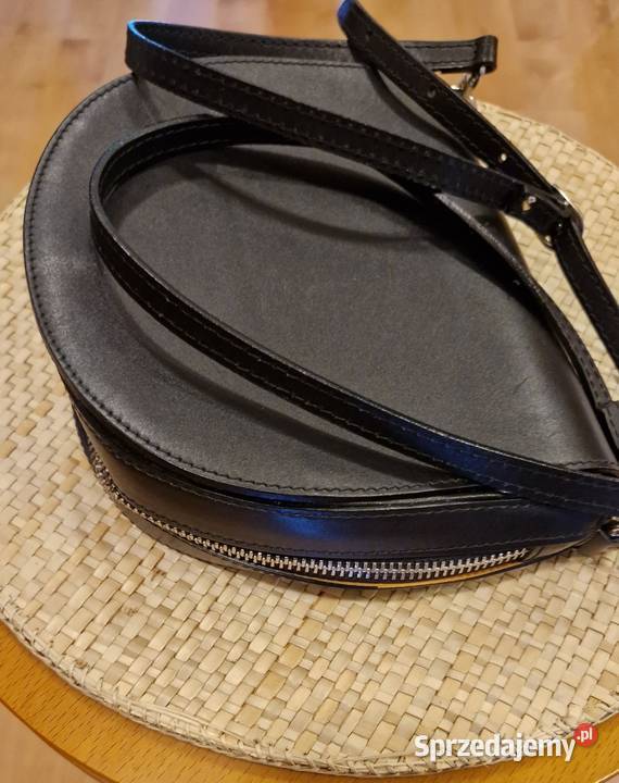 Mała ale pakowna TOREBKA skórzana czarna prawie