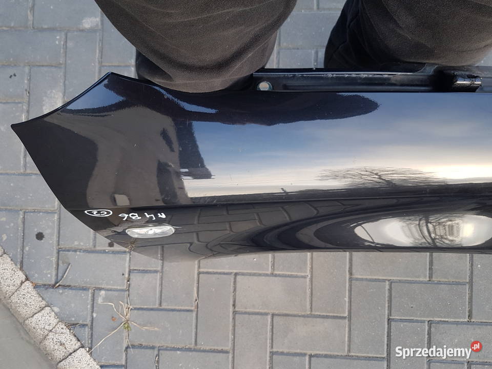 AUDI A4 B6 BLOTNIK PRAWY PRZOD CZRNY LZ9W sprzedam