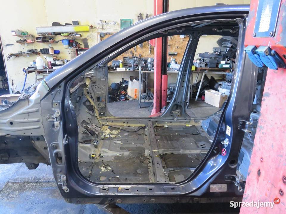 PRÓG SŁUPEK LEWY BOK NH684P CRV III LIFT sprzedam