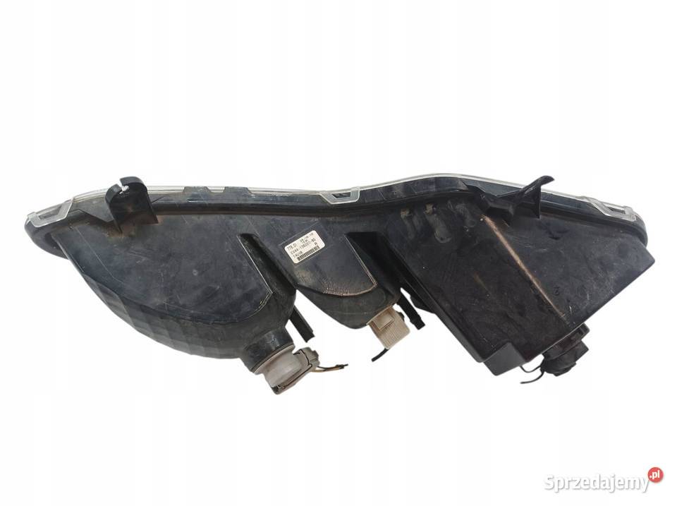 HALOGEN PRAWY PRZÓD EUROPA CV4413B220B Ford Kuga