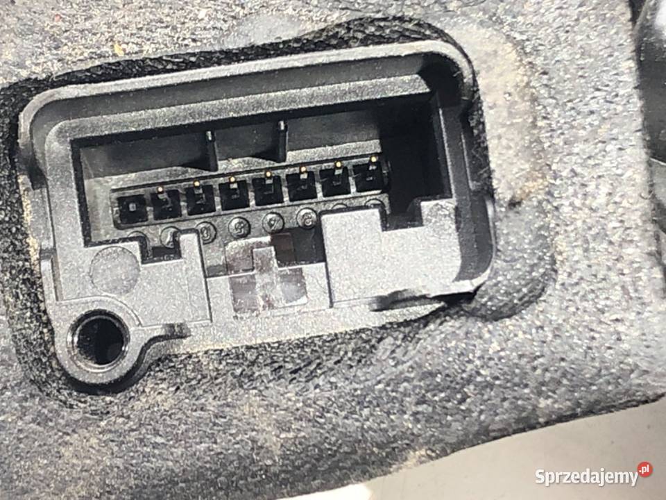 ZAMEK DRZWI PRAWY TYŁ VW GOLF VII Kombi