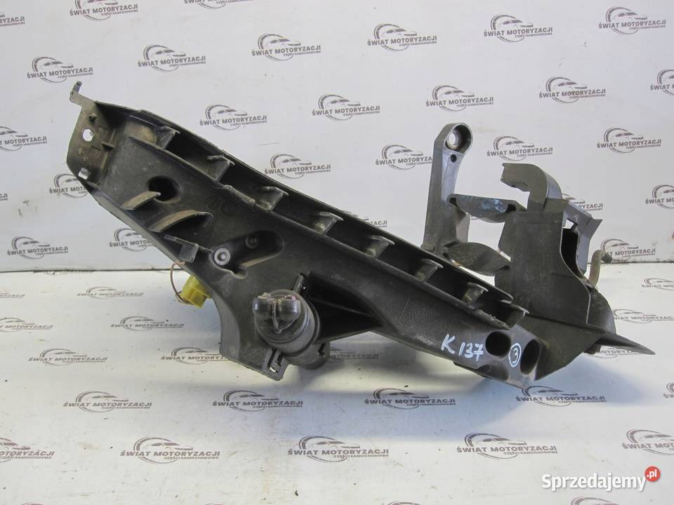 AUDI A4 B8 IV 09r ślizg lampy prawy przód Oświetlenie Kielce