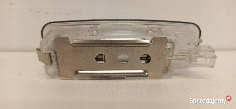 AUDI A6 C7 LAMPKA KABINY 4D0947105A 4E0947105 osobowe