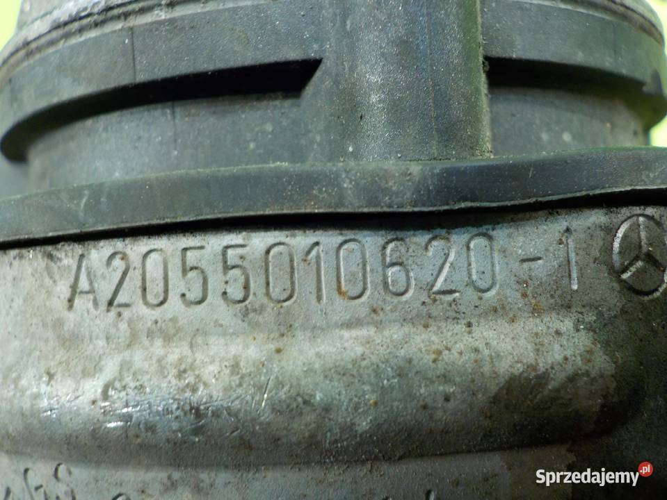 MERCEDES C W205 15r SEDAN 4D pompa wody Suków sprzedam