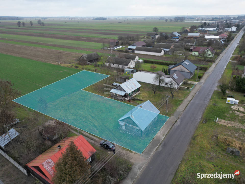 Stary dom 2 działki 20 arów 130 000 drewno