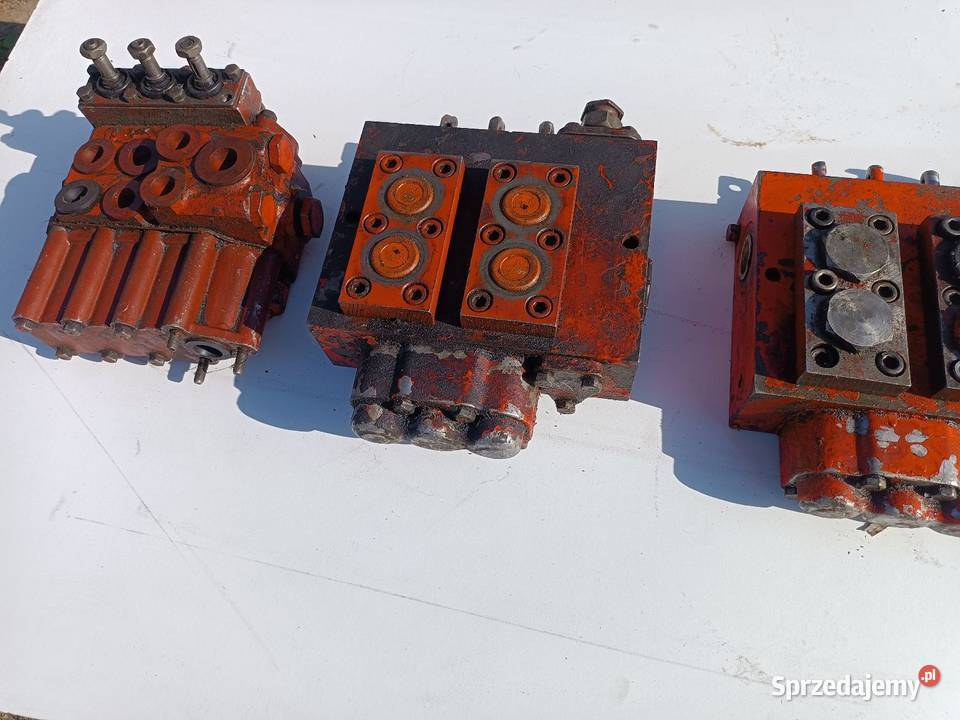 rozdzielacz hydrauliczny koparki budowlanej Jumz Błaszki