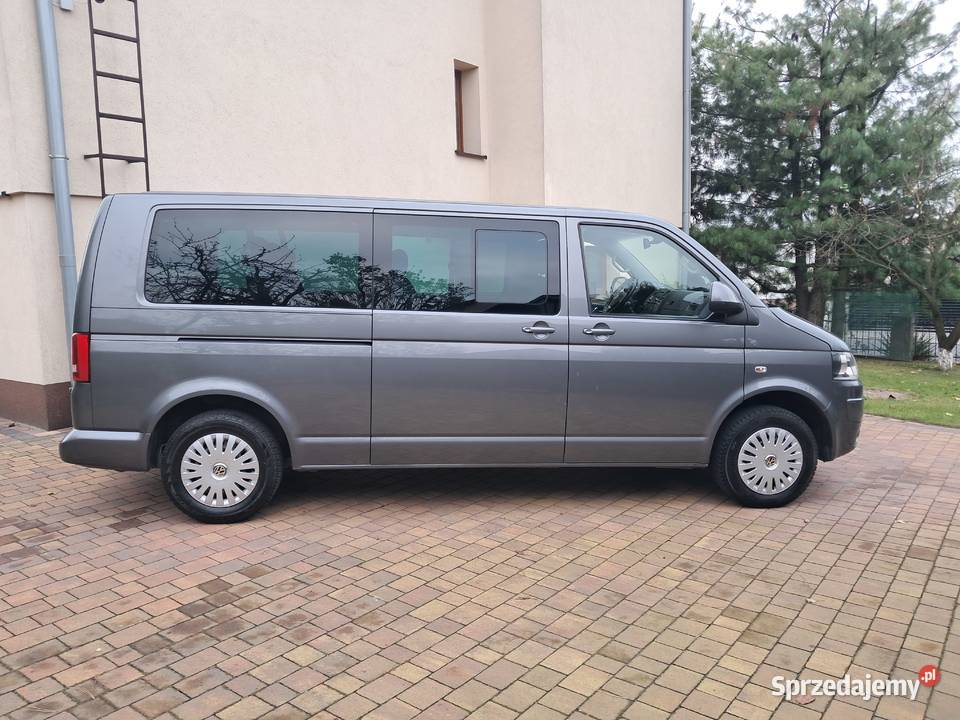 Ładny vw Caravelle 20 TDI