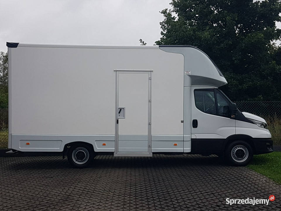Iveco Daily KONTENER NISKOPODŁOGOWY 443x223x242 centralny zamek Poręba sprzedam