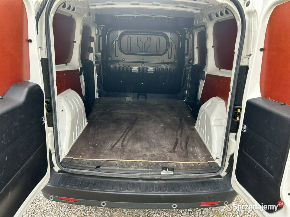 Opel Combo E 2018 manualna mazowieckie Nowe Iganie