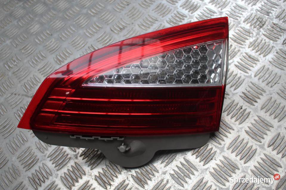 LAMPA KLAPY PRAWY TYŁ FORD MONDEO MK4 Lampy tylne
