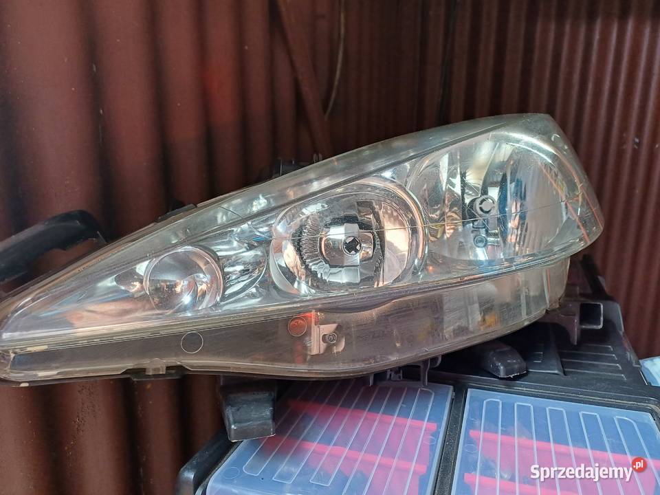 SPRZEDAM LAMPE LEWY PRZÓD PEUGEOT 207 Lampy przednie