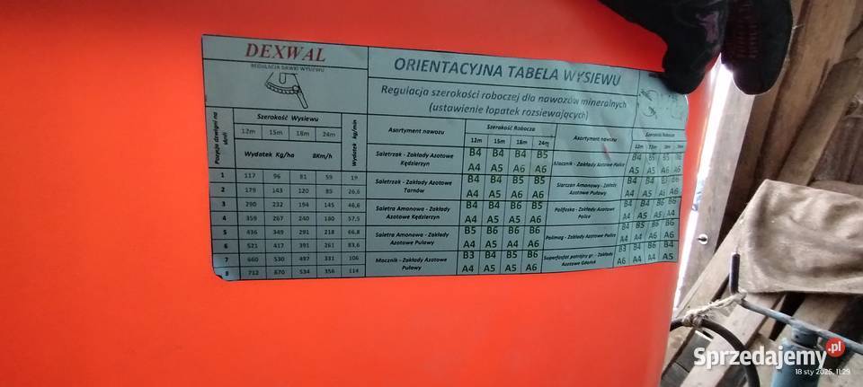 rozsiewacz dexwal 600l dwutarczowy otwierany Sędziszów