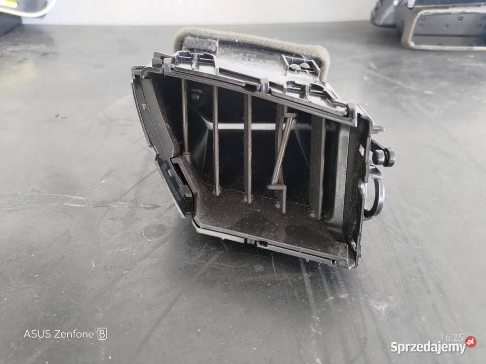 Kratka nawiewu środkowa NISSAN Qashqai j11 Złoczew