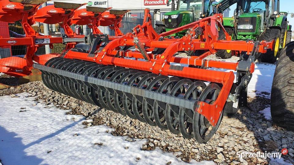 Agregat ścierniskowy do głębokiej uprawy KUHN Lublin