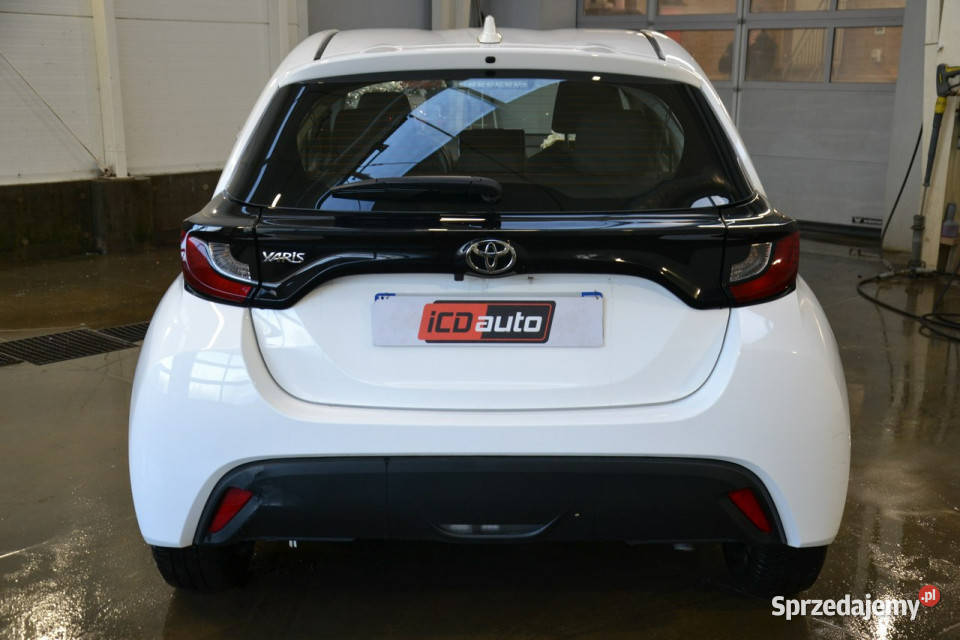 Toyota Yaris 15 benzyna 125 bez przebiegu MODEL 6194km Kęty