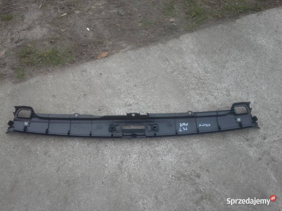 BMW E39 Listwa osłona bagażnika 8185232