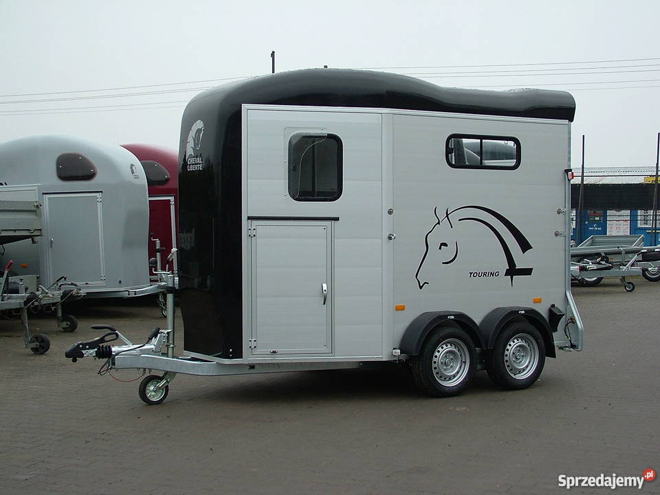 Przyczepa koni aluminiowa z siodlarnią